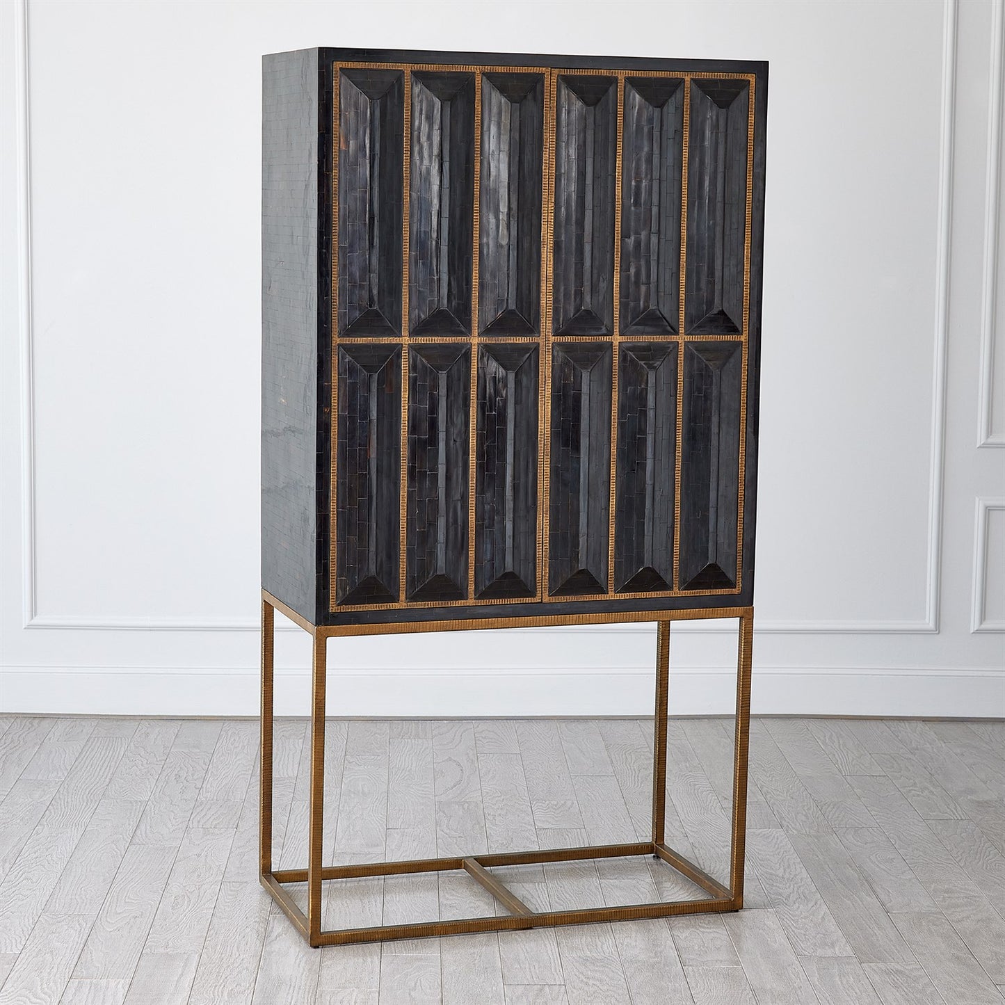 Horn Inlay Bar Cabinet-Black/Antique Brass